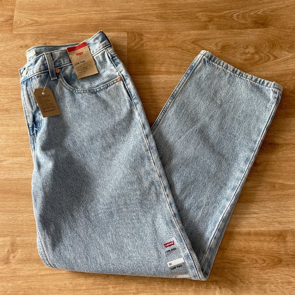 Levi's Denim - LEVI'S DENIM BLUE JEANS LIGHT WASH MID RISE STRAIGHT LEG SIZE 31